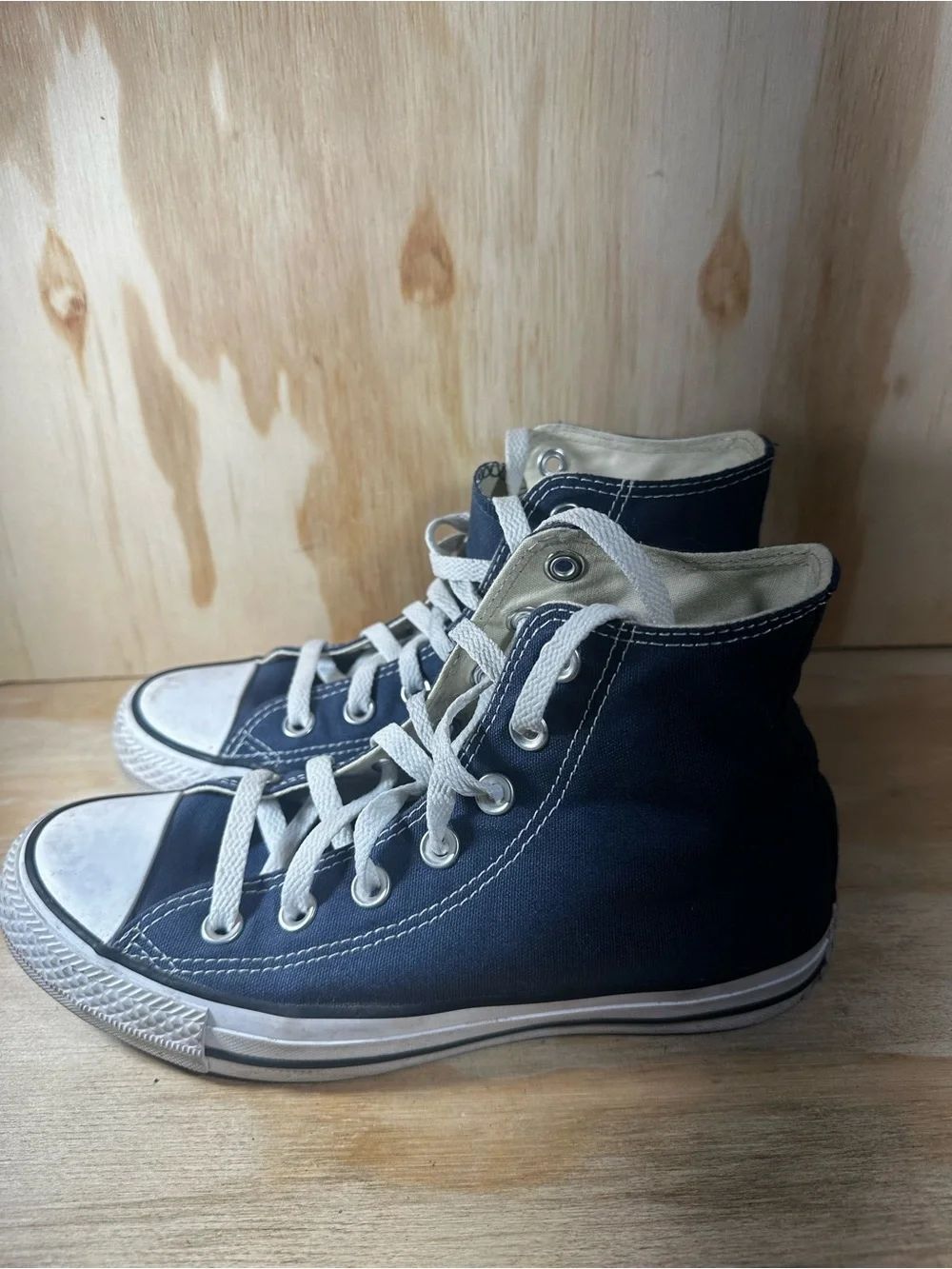 Converse Chuck Taylor Navy High Top Sneakers Women’s Size 6.5